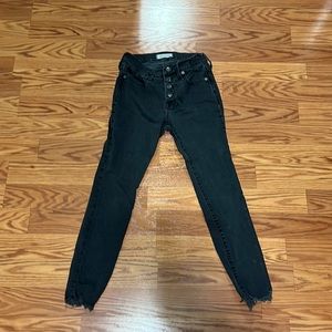Madewell high waisted black button petite raw hem stretch skinny jeans